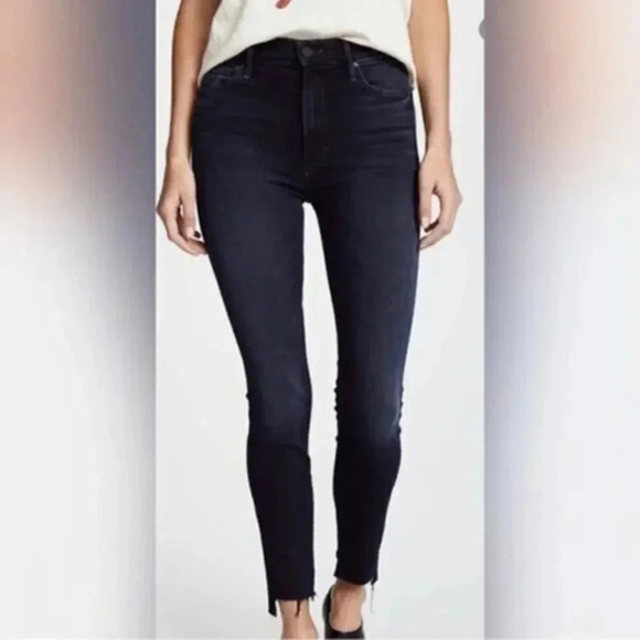 MOTHER Denim - MOTHER The Stunner Zip Two Step Fray Jeans B1281